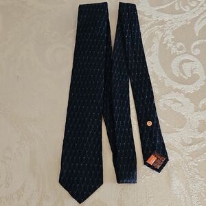 TALLIA Black Textured Silk Tie